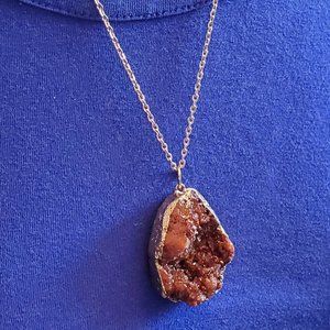 20" Gold Tone Red Agate Stone Pendant Necklace NWT